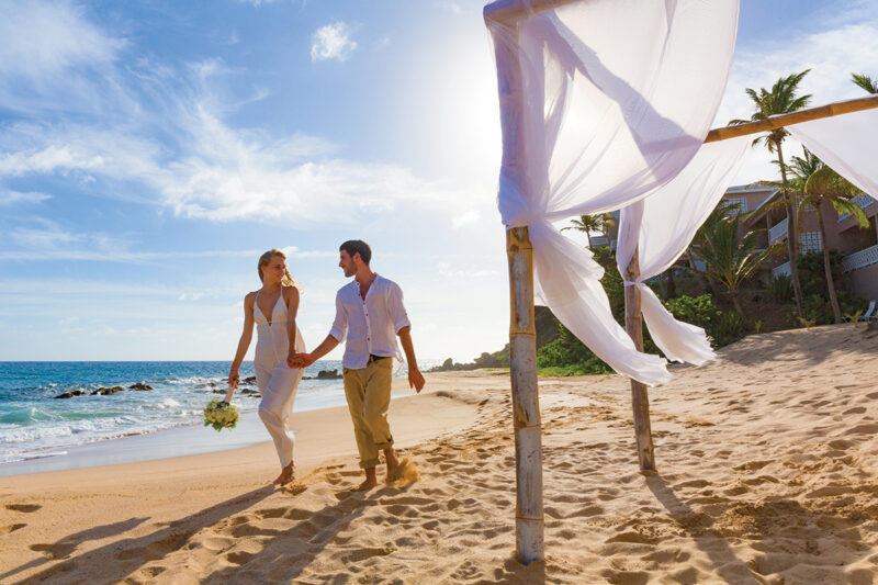 29---Weddings-at-Curtain-Bluff