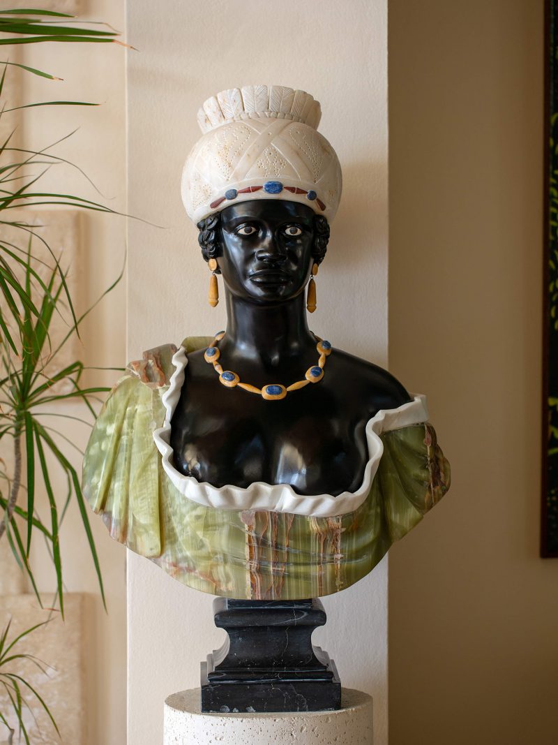blackbusts-face-wide02_2000