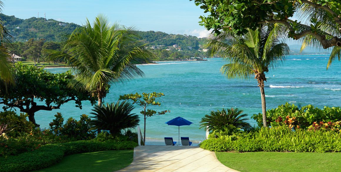 Round Hill Beach View