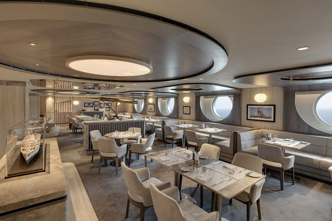 EXPLORA I_MED YACHT CLUB_01