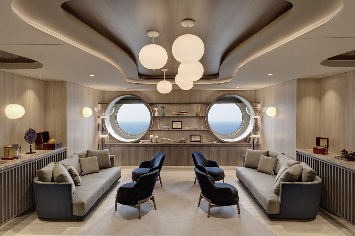 EXPLORA I_MED YACHT CLUB_02