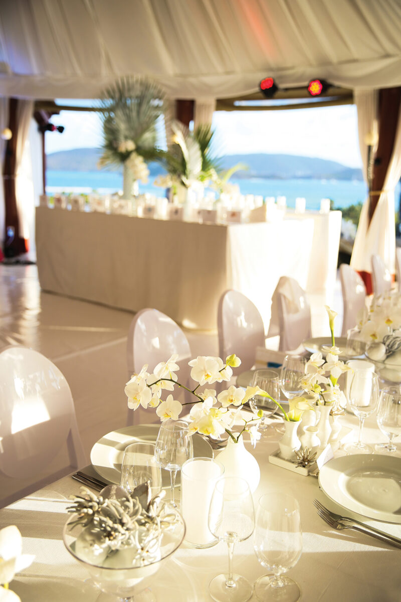 Necker-Island-Wedding-Dining-Set-Up