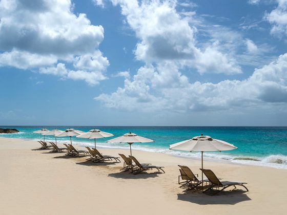 q-hotel-private-beach_1200