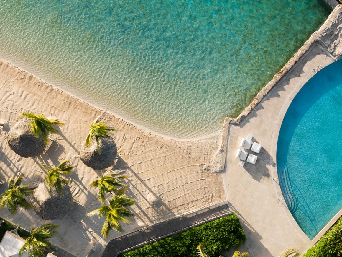 RH_CURBR_Infinity_Beach_01