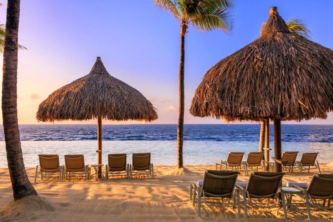 Renaissance Curaçao Resort Infinity beach 3
