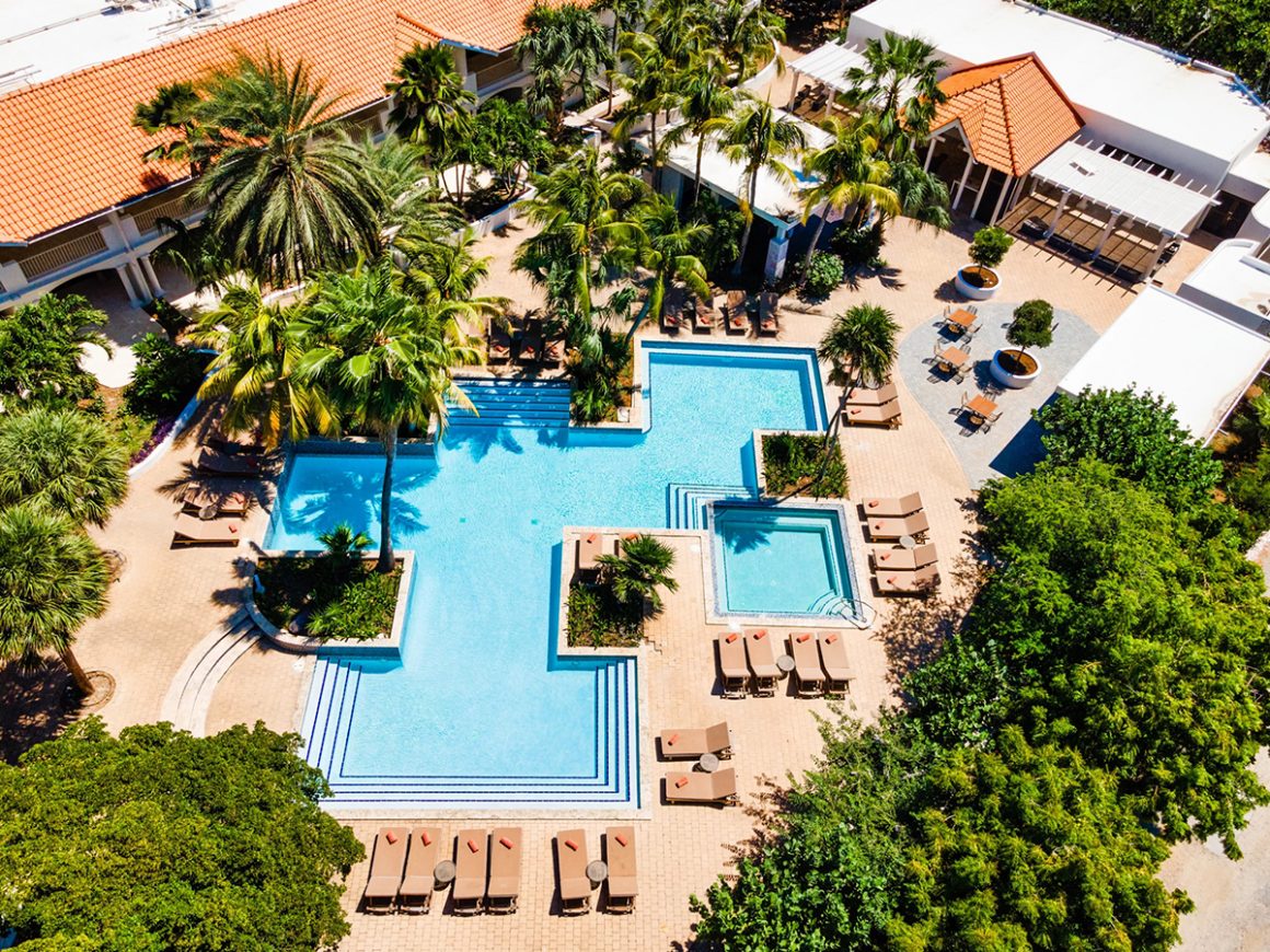 zoetry-curacao-main